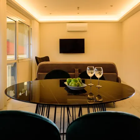 Ermou Street Apartment *